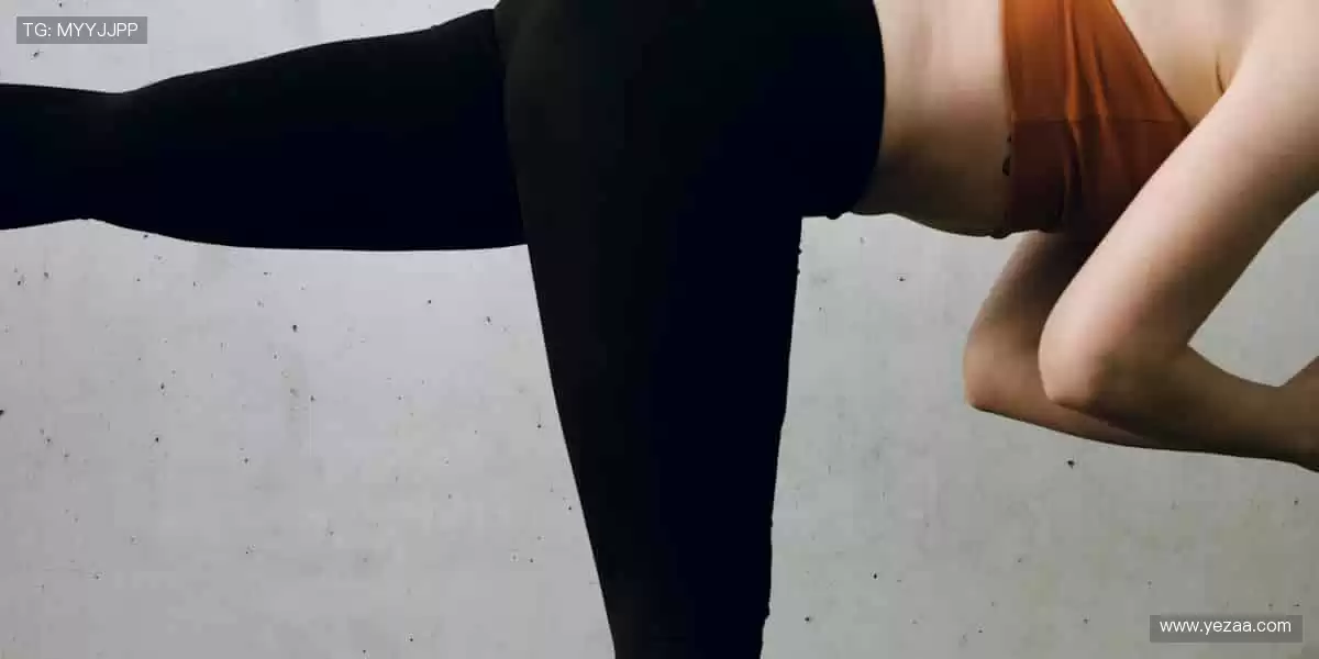 赛场之外，我们与你同在 —— 实时解说，深度分析！🎙️📊